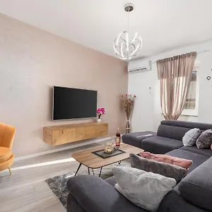  Apartman Anja